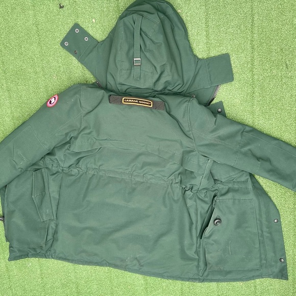 Canada Goose Forest Green Hooded Jacket - Picture 1 of 4